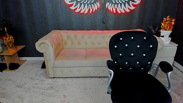 anemarieejolie online show from March 14, 2025, 9:32 pm