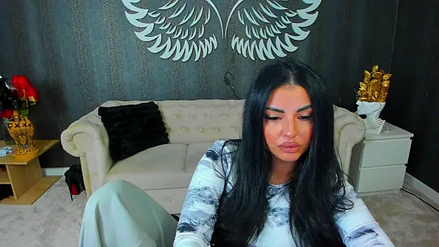 anemarieejolie online show from November 5, 2025, 5:57 pm