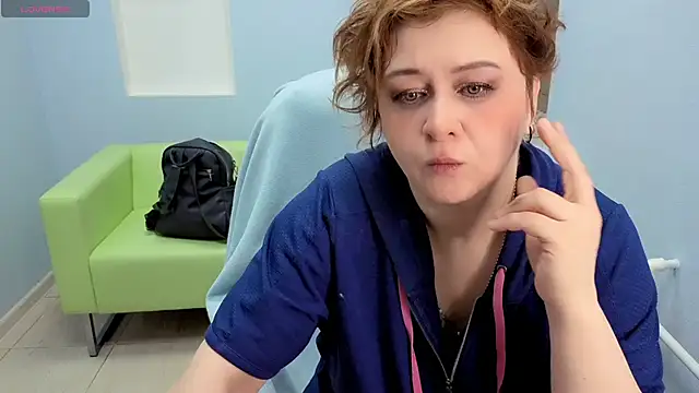 Dolorys online show from February 22, 2026, 4:57 am