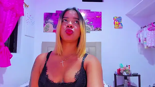 Miranda-brow online show from January 26, 2025, 4:51 am