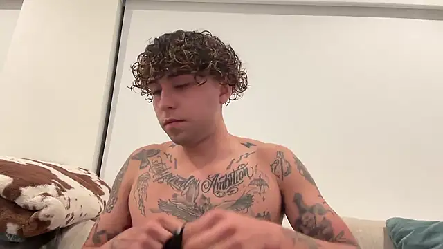 Youngjoshy online show from December 6, 2024, 11:57 pm