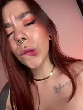 luccianagreyy online show from January 18, 2025, 11:44 pm