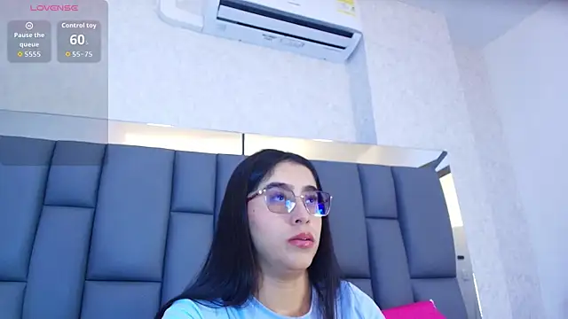 Amy wats0n online show from April 10, 2026, 7:07 pm