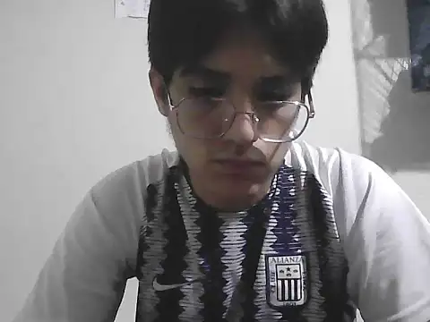 Snapshot of HardDick2 chatting on June 21, 2026, 6:27 am HardDick2 online show from June 21, 2026, 6:27 am