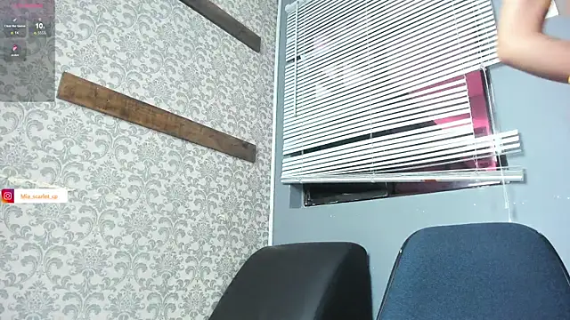 Mia scarlet69 online show from February 5, 2026, 12:32 pm