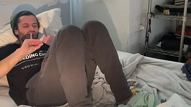 Snapshot of Dylansd chatting on December 28, 2024, 1:59 pm Dylansd online show from December 28, 2024, 1:59 pm