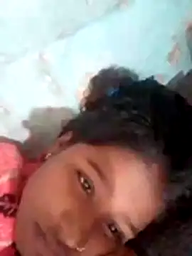 riya houswife online show from November 20, 2025, 4:34 am