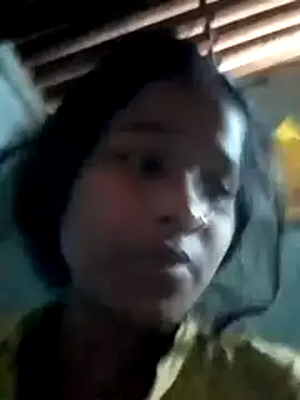 riya houswife online show from November 29, 2025, 4:04 am