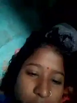 riya houswife online show from November 29, 2025, 4:43 pm