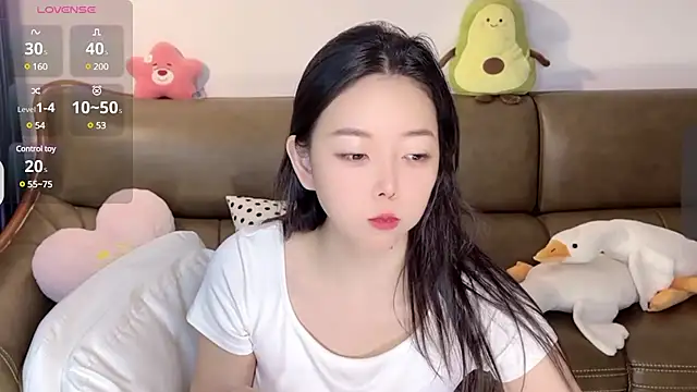 Yilin1999 online show from February 21, 2025, 10:26 pm