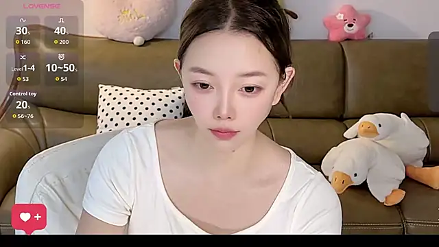 Snapshot of Yilin1999 chatting on July 21, 2026, 8:38 am Yilin1999 online show from July 21, 2026, 8:38 am