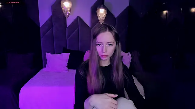 OliviaGentle online show from December 10, 2024, 8:30 am