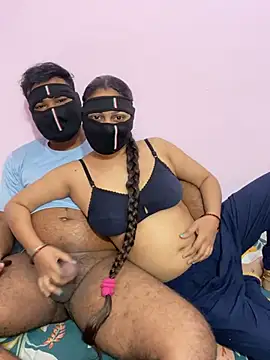 Snapshot of mickey_love chatting on February 17, 2025, 1:21 pm mickey love online show from February 17, 2025, 1:21 pm