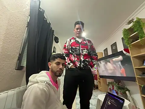 Snapshot of Chicos_defiesta chatting on December 26, 2024, 10:20 pm Chicos defiesta online show from December 26, 2024, 10:20 pm