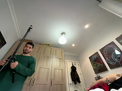 Snapshot of Chicos_defiesta chatting on January 9, 2025, 10:20 am Chicos defiesta online show from January 9, 2025, 10:20 am