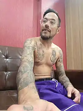 mileflav0r online show from December 15, 2024, 2:05 pm