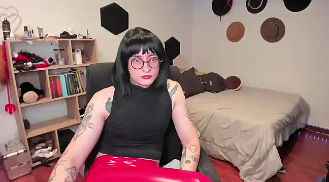 ShiiraVelkor online show from December 27, 2024, 12:45 pm