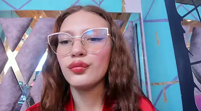 LARICSABLUE online show from March 7, 2025, 9:06 pm