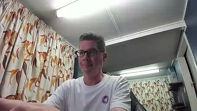 Snapshot of tilobinder chatting on December 11, 2024, 1:06 pm tilobinder online show from December 11, 2024, 1:06 pm