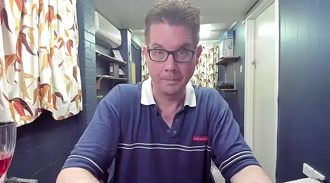 Snapshot of tilobinder chatting on December 15, 2024, 4:26 pm tilobinder online show from December 15, 2024, 4:26 pm