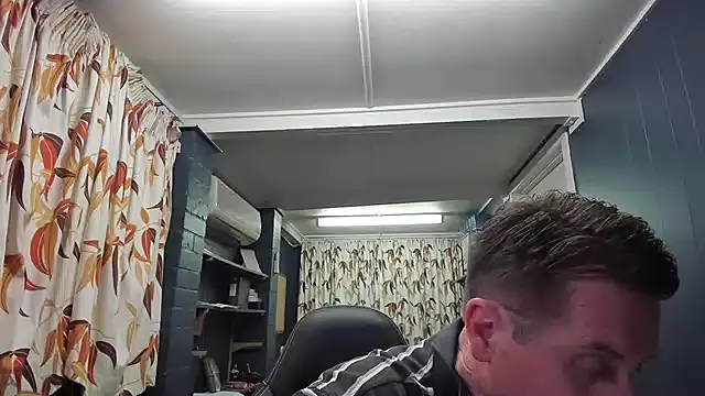 Snapshot of tilobinder chatting on December 21, 2024, 4:03 pm tilobinder online show from December 21, 2024, 4:03 pm