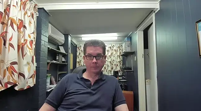 Snapshot of tilobinder chatting on January 13, 2025, 2:11 pm tilobinder online show from January 13, 2025, 2:11 pm