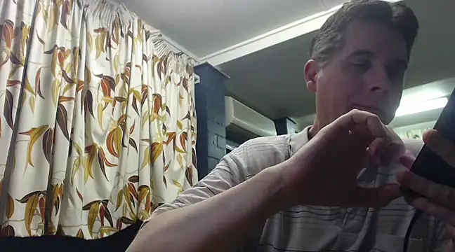 Snapshot of tilobinder chatting on March 21, 2025, 12:06 pm tilobinder online show from March 21, 2025, 12:06 pm