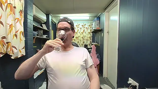 Snapshot of tilobinder chatting on September 12, 2025, 1:44 pm tilobinder online show from September 12, 2025, 1:44 pm