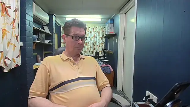 Snapshot of tilobinder chatting on October 26, 2025, 2:01 pm tilobinder online show from October 26, 2025, 2:01 pm