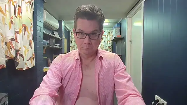 Snapshot of tilobinder chatting on November 8, 2025, 3:12 pm tilobinder online show from November 8, 2025, 3:12 pm