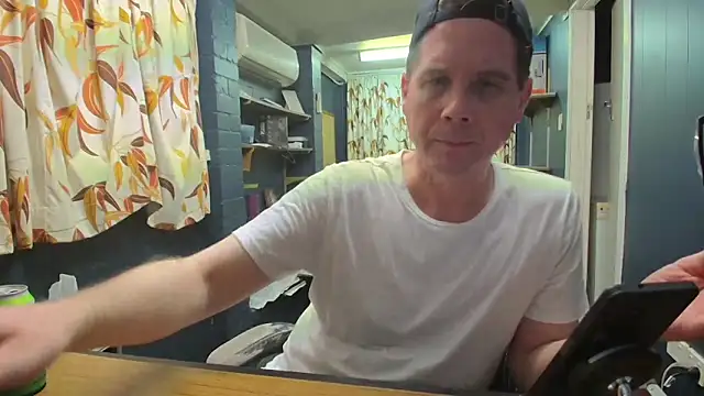 tilobinder online show from December 22, 2025, 12:35 pm