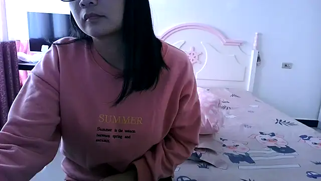 Snapshot of CN-Xiaoxi chatting on November 1, 2025, 7:43 am CN-Xiaoxi online show from November 1, 2025, 7:43 am