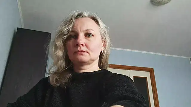 EdithManning online show from April 25, 2026, 1:52 pm