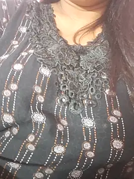 Hot-Anuska online show from April 11, 2026, 4:22 pm