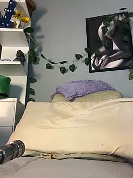 zoey-fox online show from March 20, 2025, 4:07 am