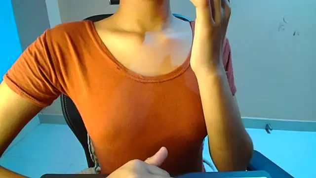 Snapshot of Chandani-Love chatting on April 30, 2026, 4:35 pm Chandani-Love online show from April 30, 2026, 4:35 pm