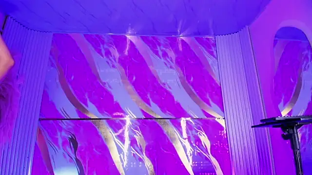 The Babylon of girls online show from March 13, 2026, 11:17 am