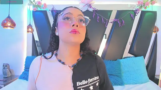 Snapshot of antonelllepiercee chatting on July 10, 2026, 11:13 am antonelllepiercee online show from July 10, 2026, 11:13 am