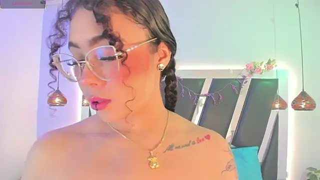 Snapshot of antonelllepiercee chatting on July 12, 2026, 11:34 am antonelllepiercee online show from July 12, 2026, 11:34 am