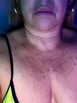 Snapshot of Kasandra_Ho chatting on December 17, 2024, 6:24 am Kasandra Ho online show from December 17, 2024, 6:24 am