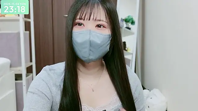 -SHIZUKU- online show from November 2, 2025, 2:19 pm