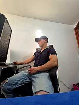 dragon1006 online show from April 25, 2026, 10:18 pm