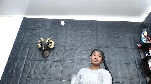 Hanna Fox 69 online show from April 13, 2026, 7:03 am