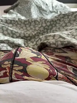 Snapshot of Tim67_12 chatting on April 4, 2026, 11:51 am Tim67 12 online show from April 4, 2026, 11:51 am