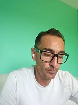 Pumpndeep online show from October 13, 2025, 9:04 pm