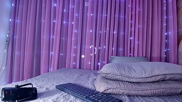 mia stanfort online show from February 23, 2026, 7:11 pm