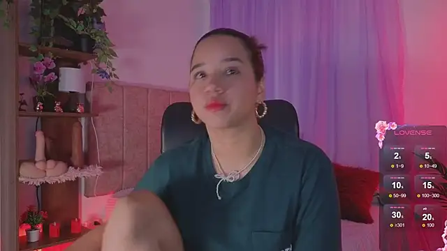 emilyrouxe online show from November 20, 2025, 3:23 pm