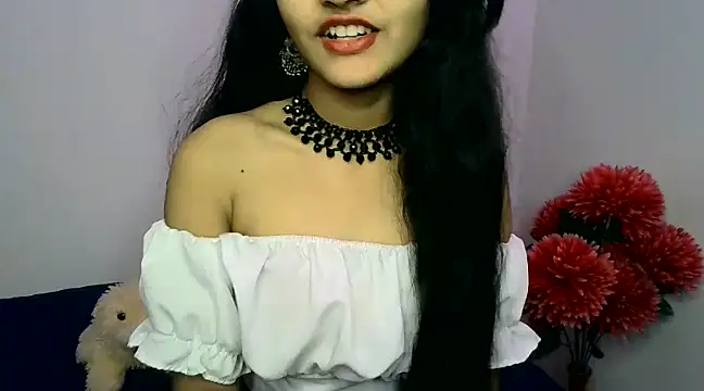 SUZY FROMUS online show from December 9, 2024, 5:51 am