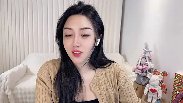 Snapshot of K-moumou chatting on February 13, 2025, 5:01 pm K-moumou online show from February 13, 2025, 5:01 pm