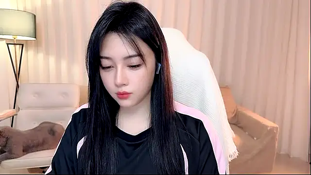 Snapshot of K-moumou chatting on July 15, 2026, 4:23 pm K-moumou online show from July 15, 2026, 4:23 pm